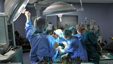 Due protesi al ginocchio "personalizzate" su pazienti ultrasessantenni: prima volta nelle Marche